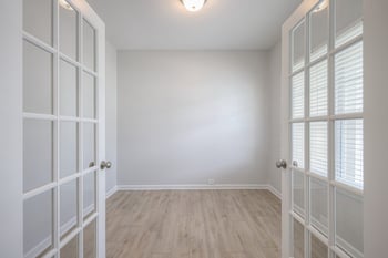 930 Millstream Dr, Nashville, TN 37218