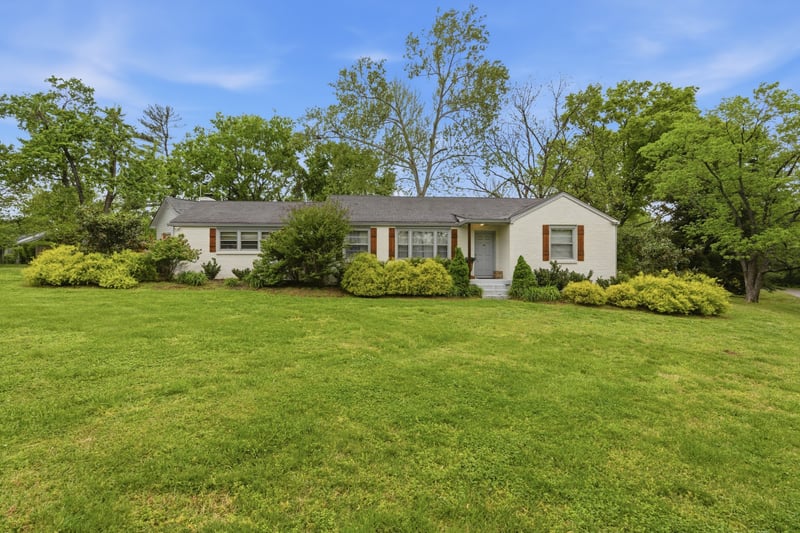 700 Omandale Dr, Nashville, TN 37204