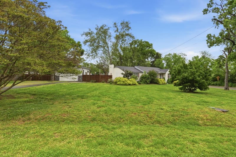 700 Omandale Dr, Nashville, TN 37204