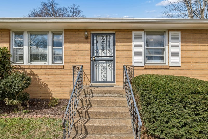 4917 Aquatic Rd, Nashville, TN 37211