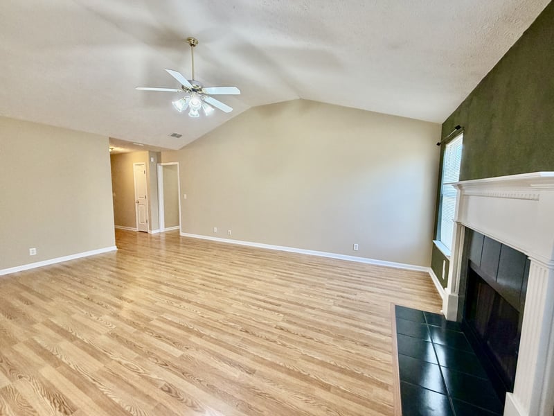 2724 Roscommon Dr, Murfreesboro, TN 37128