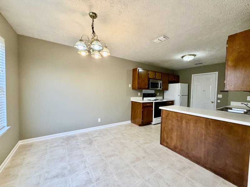 2724 Roscommon Dr, Murfreesboro, TN 37128