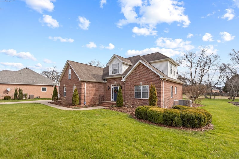 208 Oscar Ct, Murfreesboro, TN 37128