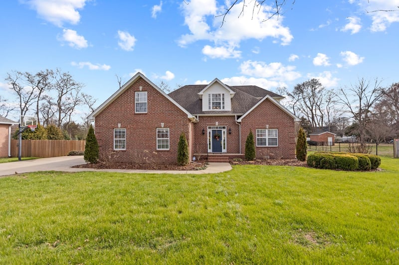 208 Oscar Ct, Murfreesboro, TN 37128