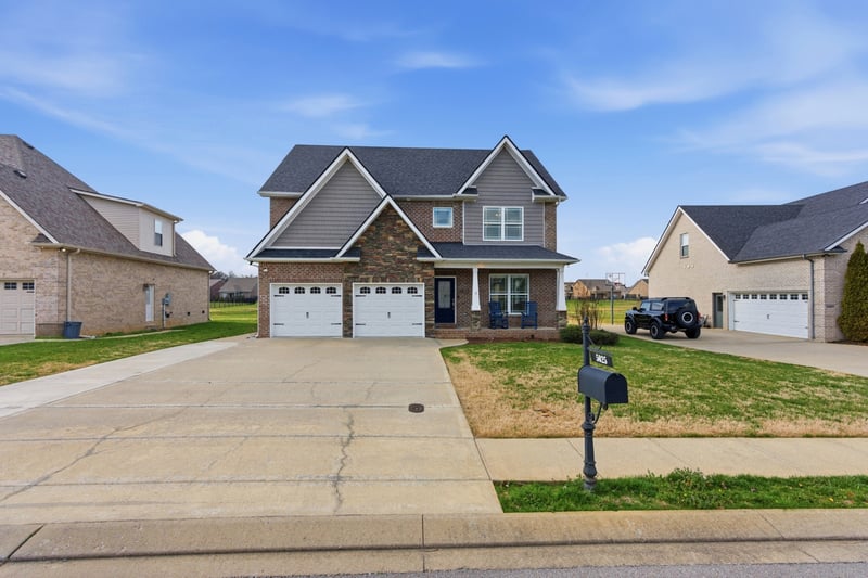 5025 Lady Thatcher Dr, Murfreesboro, TN 37129