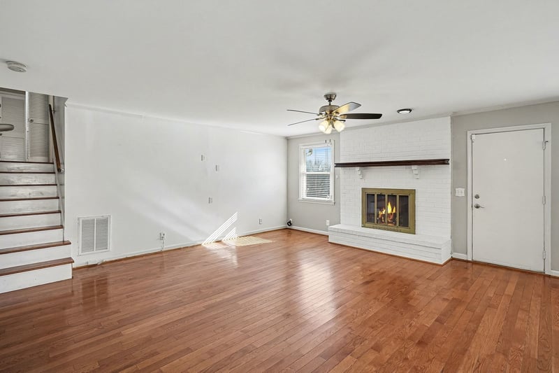 4313 Golden Hills Dr, Nashville, TN 37218