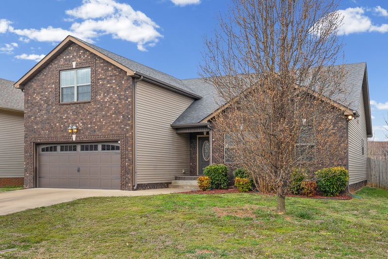 1411 Raven Rd, Clarksville, TN 37042