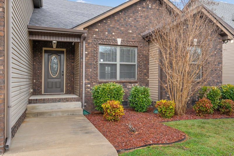 1411 Raven Rd, Clarksville, TN 37042