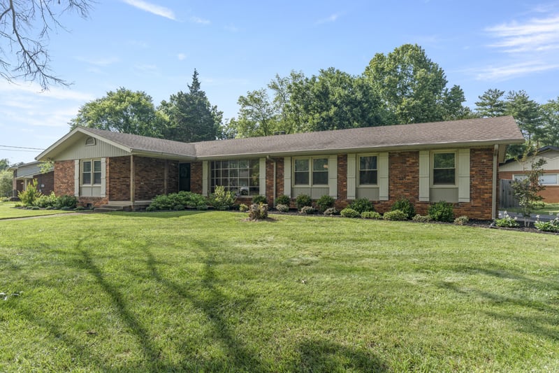 911 Whitehall Rd, Murfreesboro, TN 37130