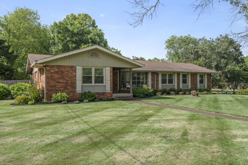 911 Whitehall Rd, Murfreesboro, TN 37130