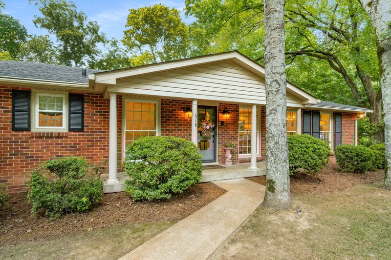 518 Woodhurst Dr, Nashville, TN 37220