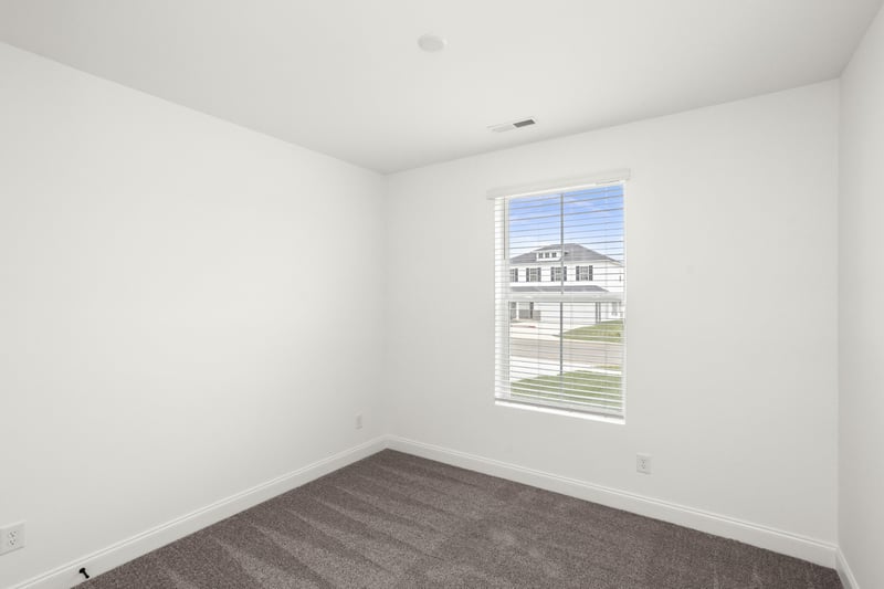 1555 Oak Springs Dr, Columbia, TN 38401