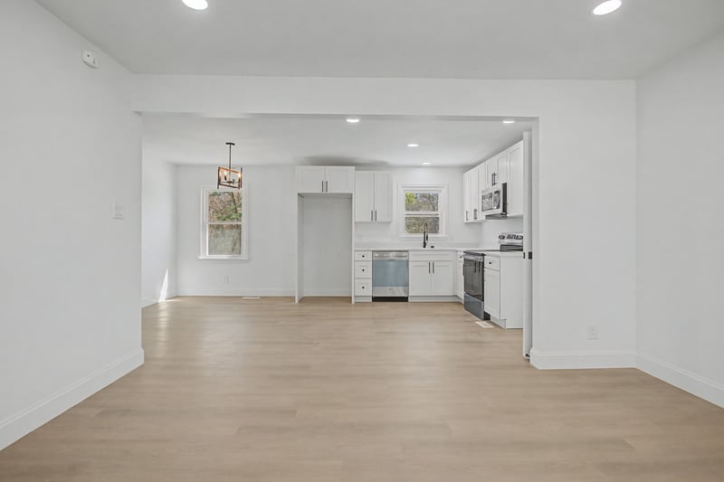 131 Lakeside Dr, Columbia, TN 38401