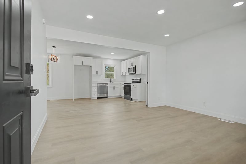 131 Lakeside Dr, Columbia, TN 38401