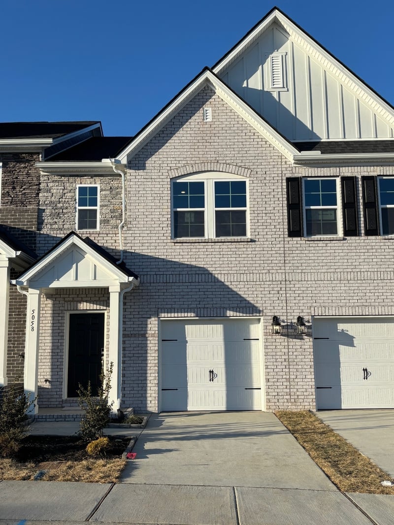 5044 Dayflower Dr, Hermitage, TN 37076