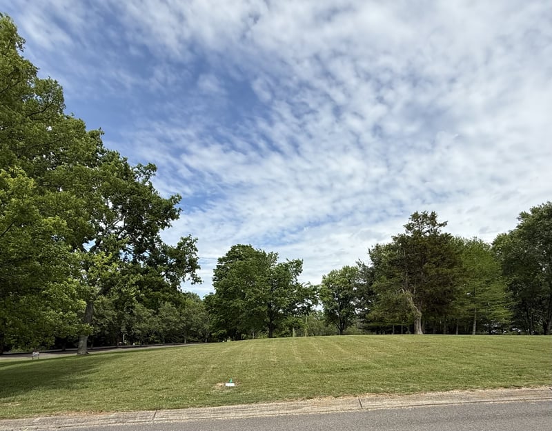 1605 Oak Mountain Dr, Columbia, TN 38401