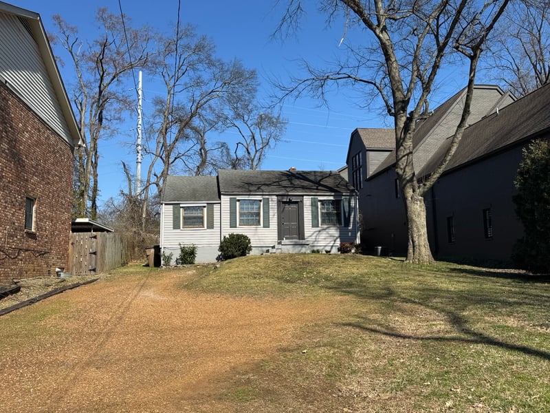 2300 Sharondale Dr, Nashville, TN 37215