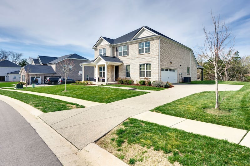 5033 Ozment Dr, Nolensville, TN 37135