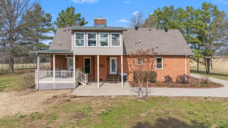 300A Governor Hall Rd, Castalian Springs, TN 37031