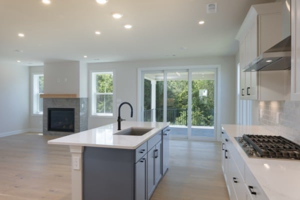 460 Tomlinson Pointe Dr, Mount Juliet, TN 37122