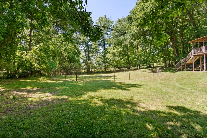 1985 Frank Moore Rd, Culleoka, TN 38451
