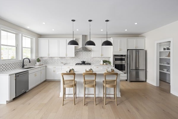 3188 Tomlinson Pointe Dr, Mount Juliet, TN 37122