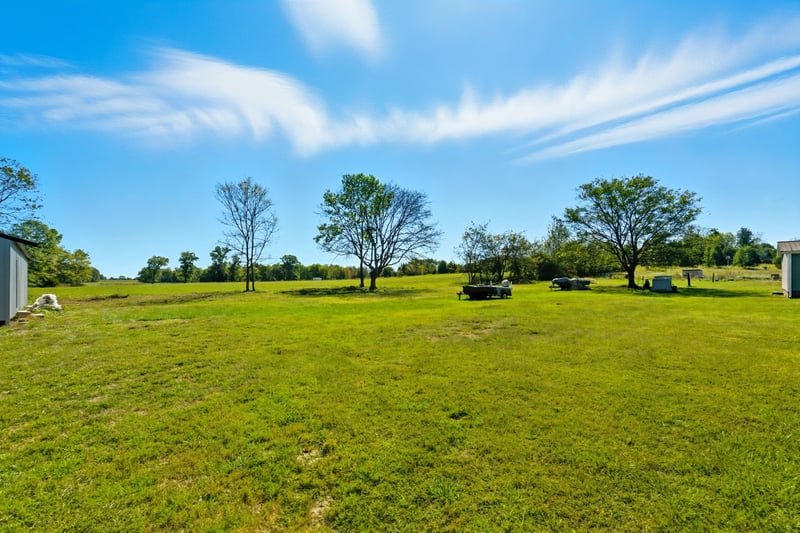795 White Rd, Portland, TN 37148