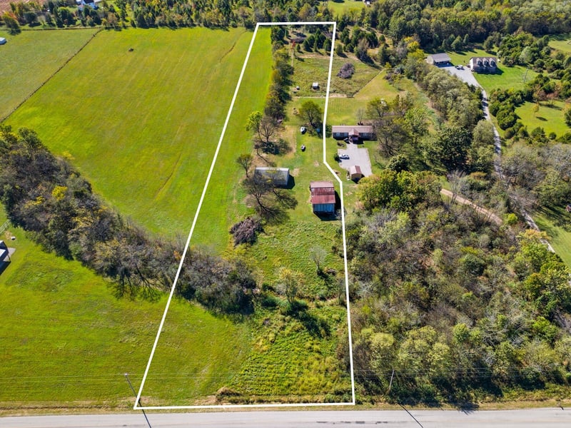 795 White Rd, Portland, TN 37148