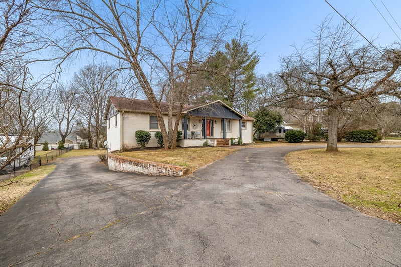 411 Campfire Dr, Murfreesboro, TN 37129