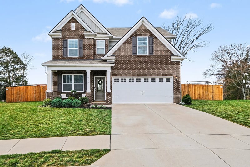 712 Watson Ct, Spring Hill, TN 37174