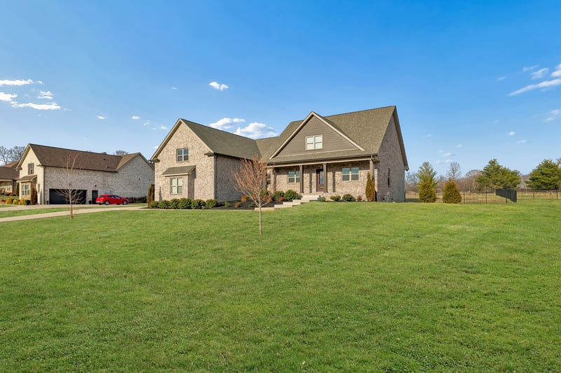 4155 Ironwood Dr, Greenbrier, TN 37073
