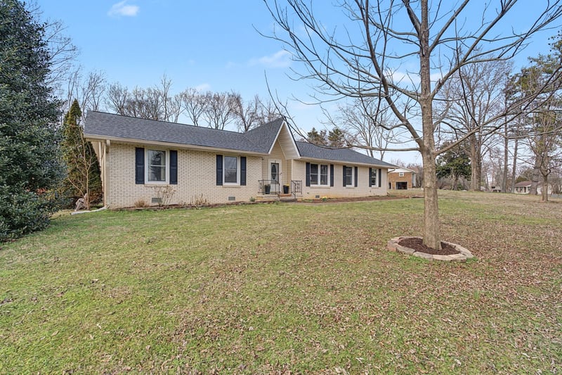 1226 Coffee Ave, Murfreesboro, TN 37129