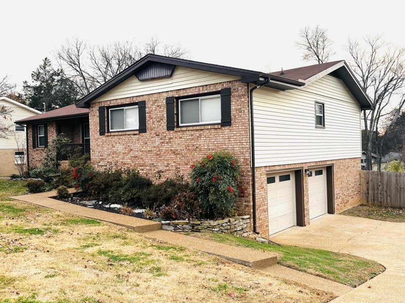 525 Castlegate Dr, Nashville, TN 37217