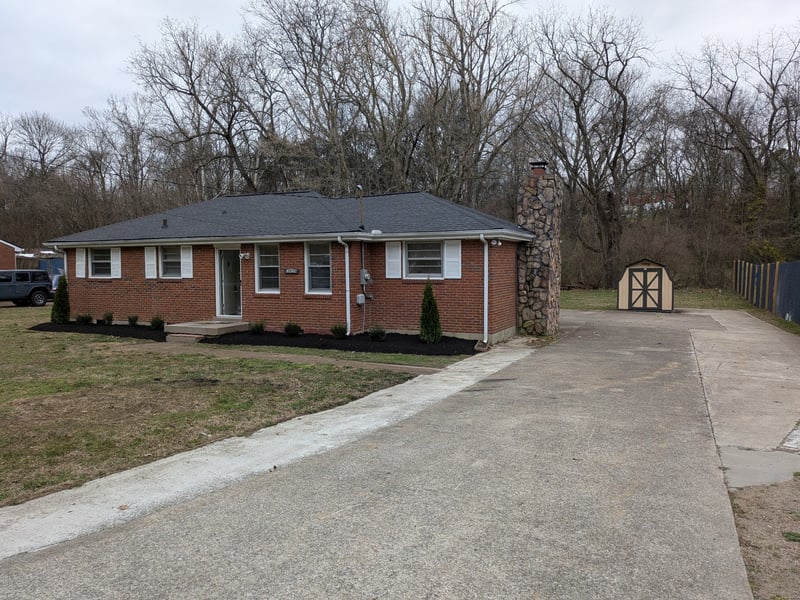 3939 Creekside Dr, Nashville, TN 37211