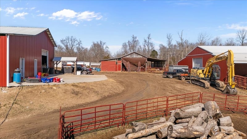 1429 Hunley Branch Rd, Charlotte, TN 37036