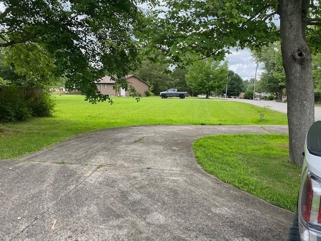 634 Inver Ln, Clarksville, TN 37042