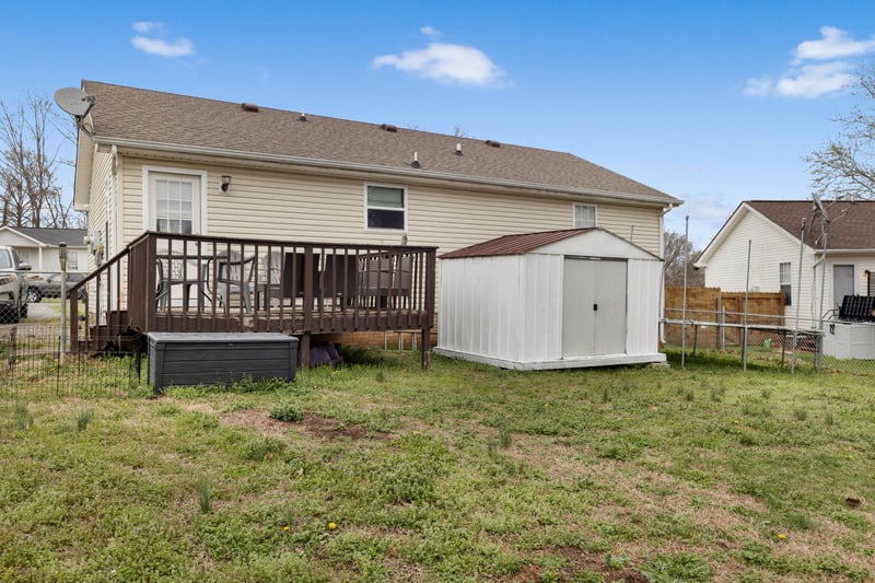 308 Lafayette Point Cir, Clarksville, TN 37042