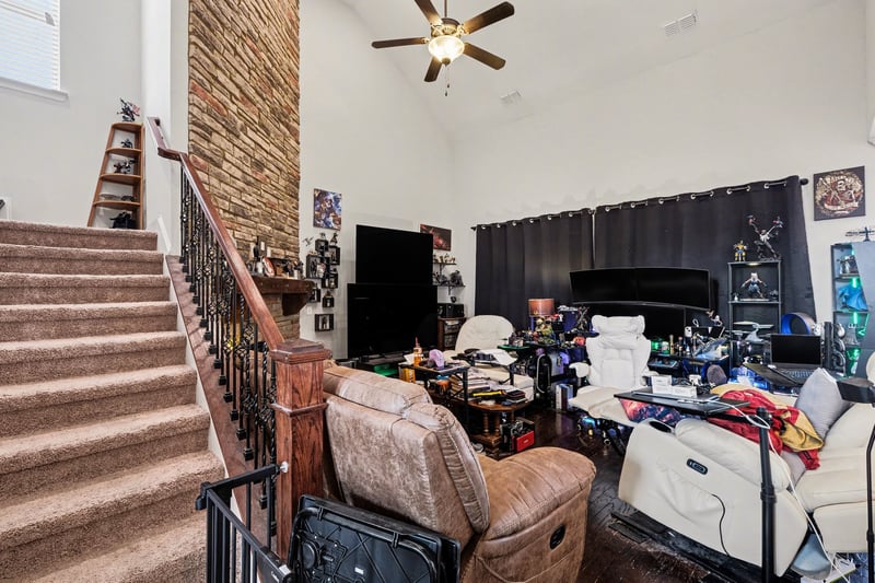 1043 Brixworth Dr, Thompsons Station, TN 37179