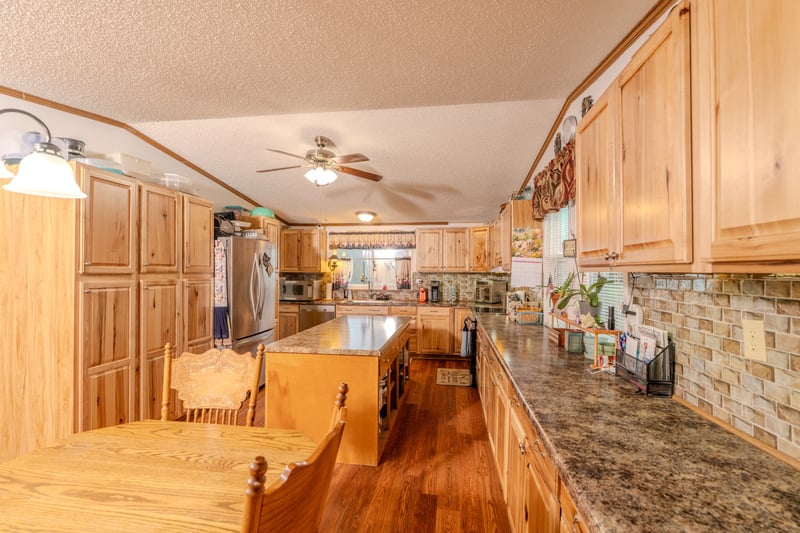 6683 Plainview Rd, Christiana, TN 37037