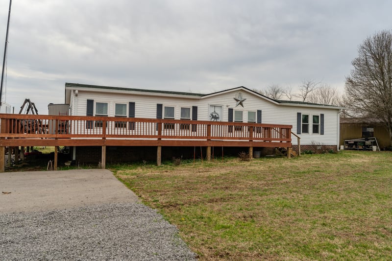 6683 Plainview Rd, Christiana, TN 37037