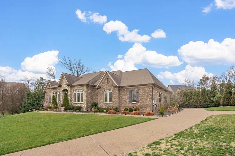 2712 Bering Ct, Nolensville, TN 37135