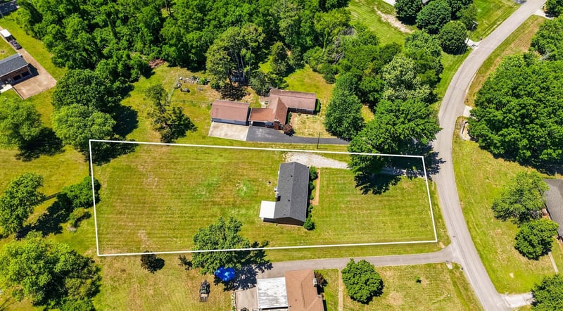 259 Island Dr, Hendersonville, TN 37075