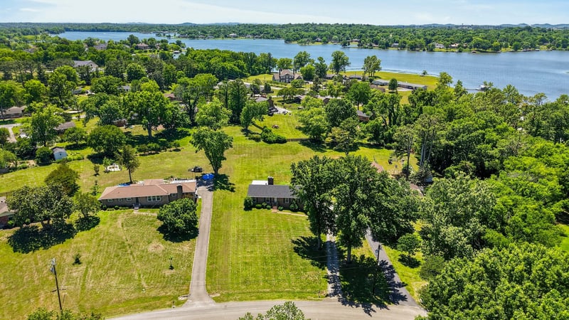 259 Island Dr, Hendersonville, TN 37075