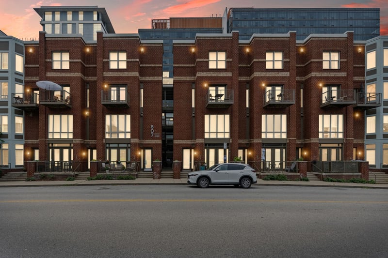 807 18th Ave #414, Nashville, TN 37203