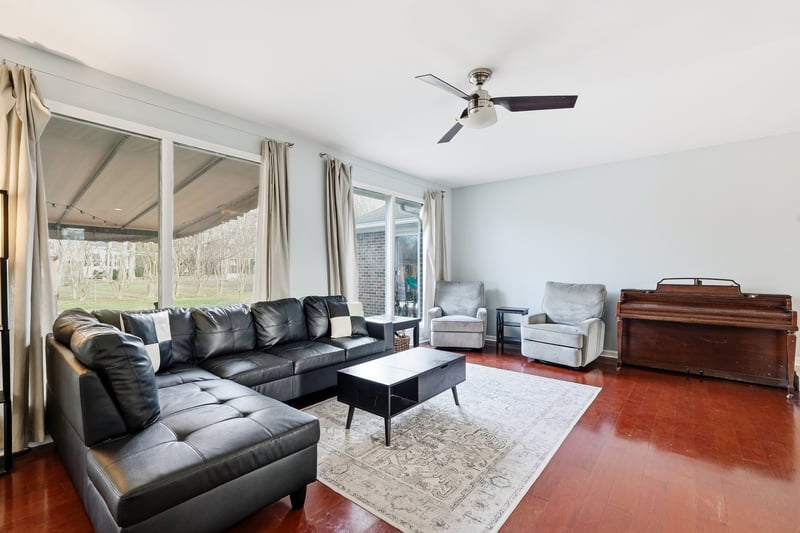 1454 Indian Pl, Murfreesboro, TN 37129