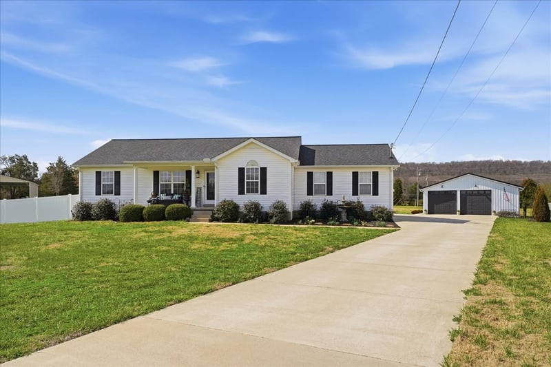 307 Lindsey Ln, Murfreesboro, TN 37129