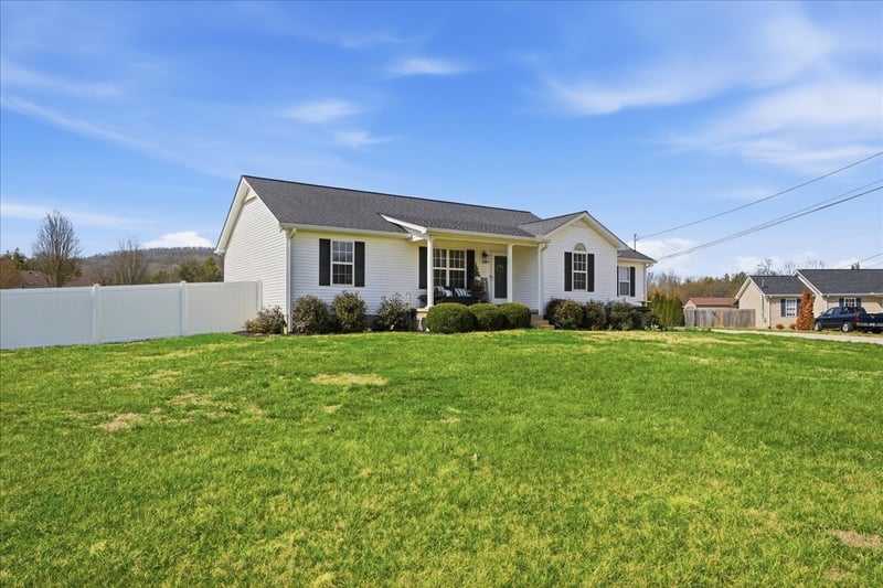 307 Lindsey Ln, Murfreesboro, TN 37129