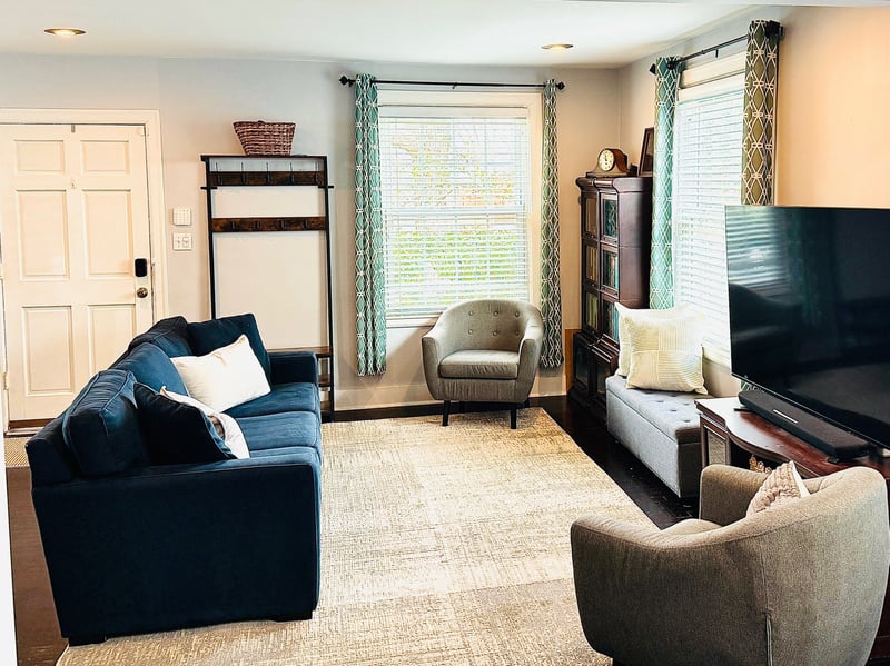 996 Gwynn Dr, Nashville, TN 37216