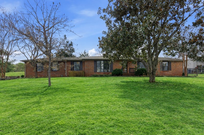 6725 Currywood Dr, Nashville, TN 37205