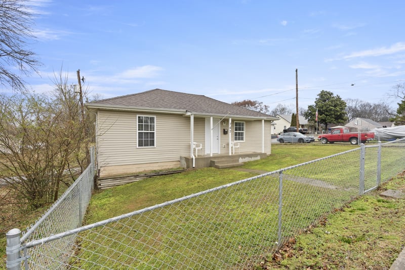 767 Woodmont Blvd, Clarksville, TN 37040